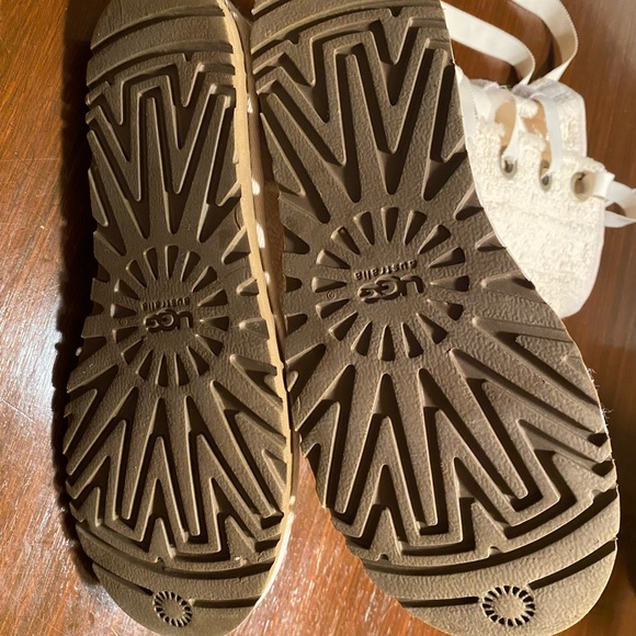 UGG Australia Heirloom Lace Up Corset Boots in Cream Size 7 - Picture 5 of 5